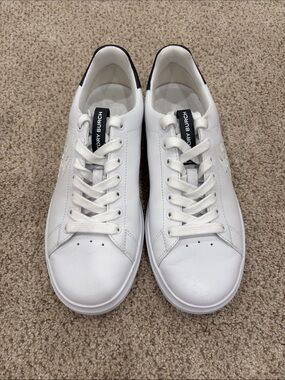 Tory Burch women’s 7 White/Navy Leather Low-Top Sneakers